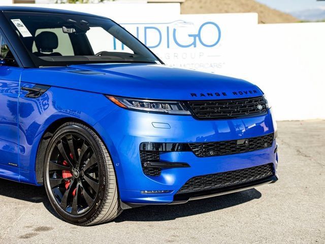New 2025 Land Rover Range Rover Sport Autobiography AWD/4WD image 5