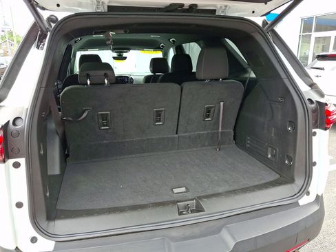 Certified 2023 Chevrolet Traverse LT FWD image 30