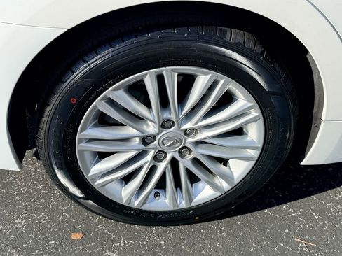 Used 2016 Lexus ES 350 w/ Premium Package w/Wood Trim image 11