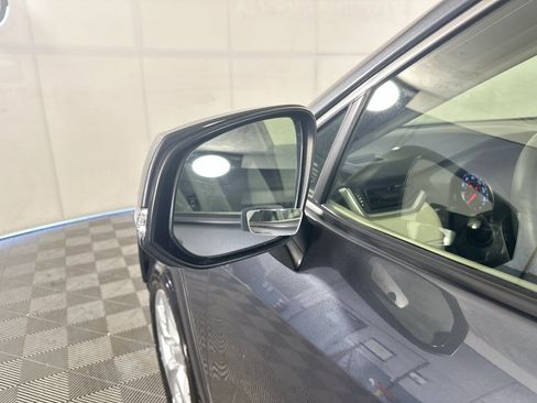 Used 2019 Toyota RAV4 XLE w/ Convenience Package FWD image 10