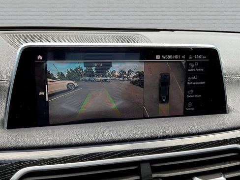 Used 2020 BMW 745e xDrive AWD/4WD image 14