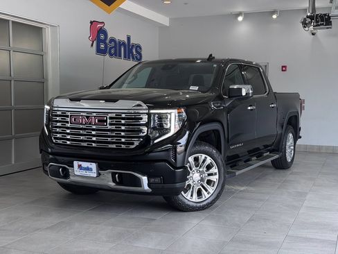 Used 2023 GMC Sierra 1500 Denali AWD/4WD image 2