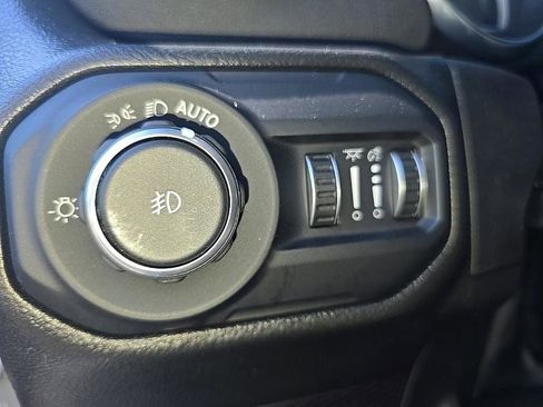 Used 2022 Jeep Wrangler Unlimited Sahara w/ Dual Top Group image 12