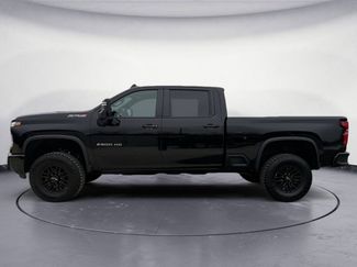 Used 2025 Chevrolet Silverado 2500 ZR2 w/ Technology Package video 2