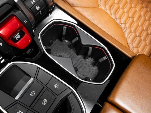 Used 2019 Lamborghini Urus image 73