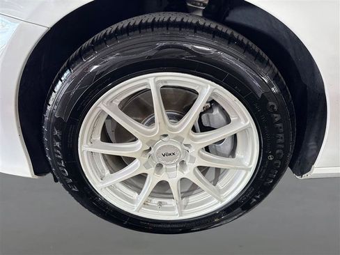 Used 2019 Mercedes-Benz E 300 4MATIC image 24