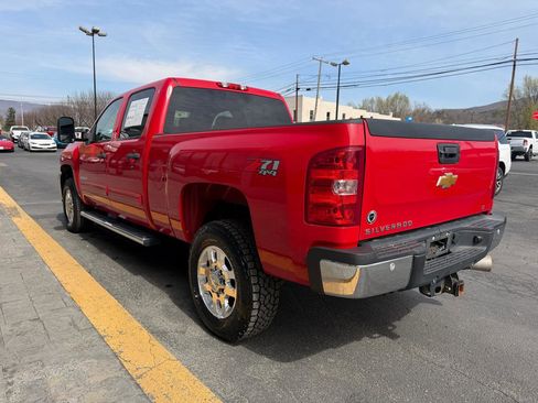 Used 2013 Chevrolet Silverado 3500 LT w/ Interior Plus Package AWD/4WD image 6