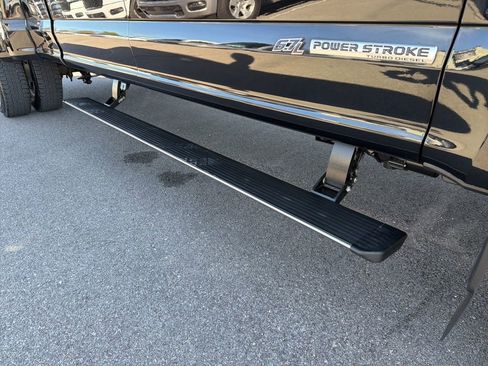 Used 2022 Ford F350 Lariat w/ Lariat Ultimate Package AWD/4WD image 15