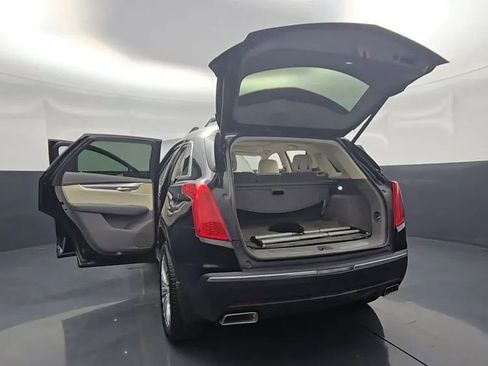 Used 2017 Cadillac XT5 Premium Luxury FWD image 28