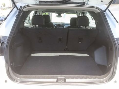 Used 2023 Chevrolet Equinox LS FWD image 28