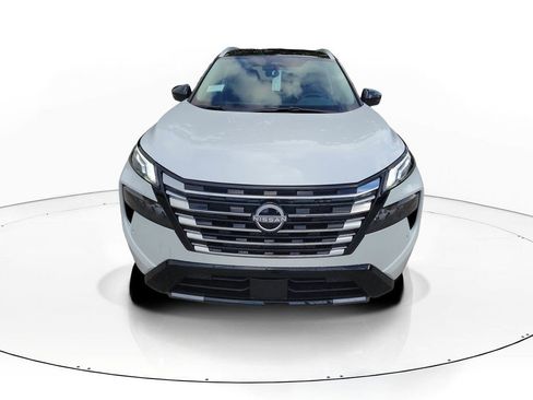 New 2026 Nissan Rogue Platinum image 2