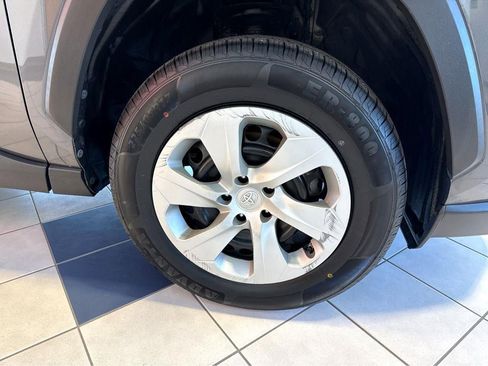 Used 2019 Toyota RAV4 LE w/ Carpet Mat Package AWD/4WD image 6