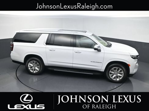 Used 2024 Chevrolet Suburban Premier AWD/4WD image 29