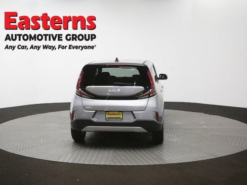 Used 2025 Kia Soul LX w/ LX Technology Package FWD image 37