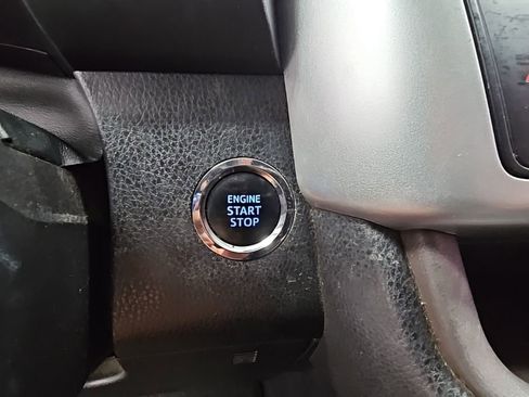 Used 2015 Toyota Highlander XLE image 26