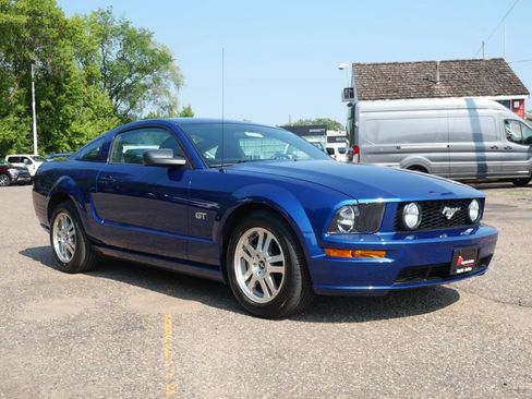 Used 2006 Ford Mustang GT RWD image 1