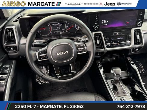 Used 2022 Kia Sorento S FWD image 13