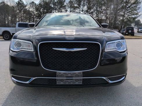 Used 2022 Chrysler 300 Touring image 8