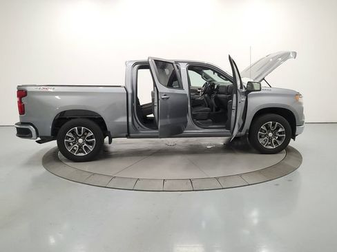 Used 2025 Chevrolet Silverado 1500 LT AWD/4WD image 17