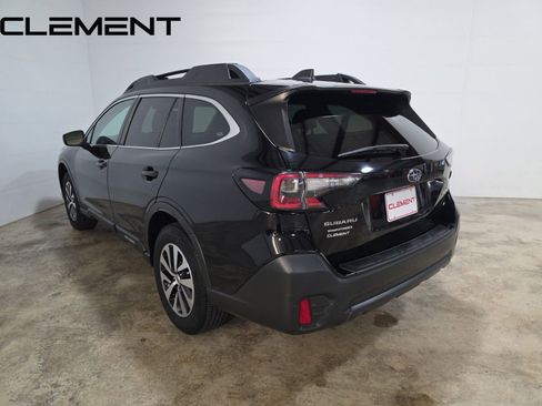 Used 2022 Subaru Outback Premium image 8