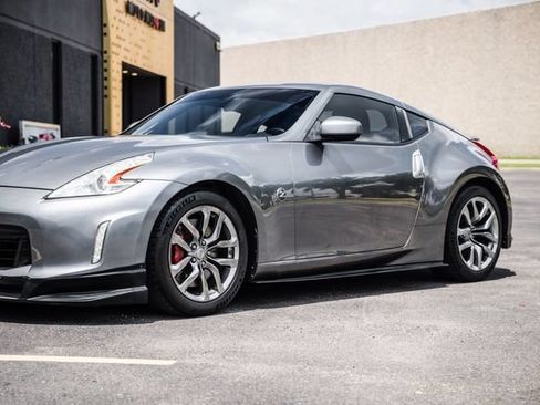 Used 2013 Nissan 370Z Coupe RWD image 45