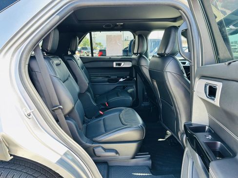 Used 2022 Ford Explorer ST w/ Equipment Group 401A AWD/4WD image 37