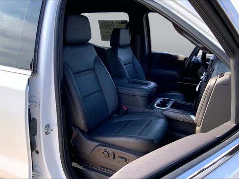 Used 2021 GMC Sierra 1500 Denali w/ Technology Package AWD/4WD image 9