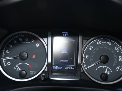 Used 2022 Toyota Tacoma SR5 image 13