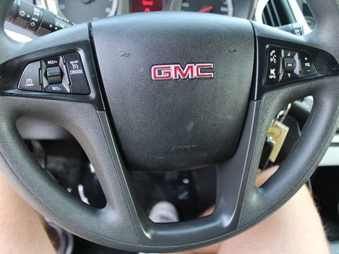 Used 2015 GMC Terrain SLE FWD image 18