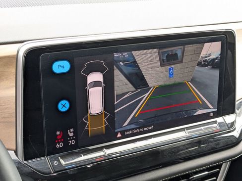 Used 2025 Volkswagen Atlas SE image 22