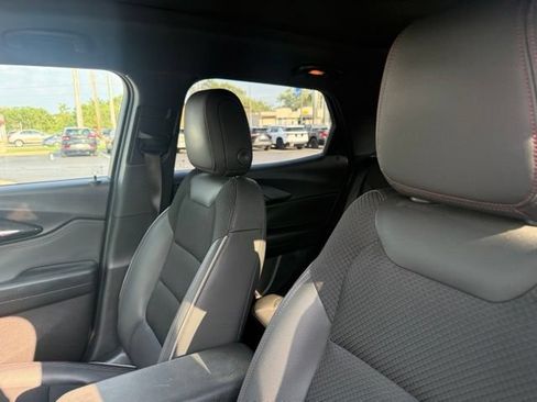 Used 2021 Chevrolet TrailBlazer RS w/ Sun and Liftgate Package AWD/4WD image 8