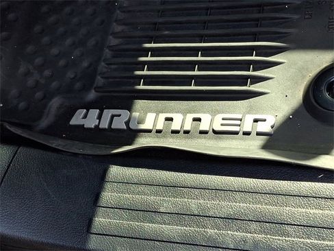 Used 2017 Toyota 4Runner Limited image 15