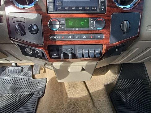 Used 2008 Ford F450 Lariat image 14