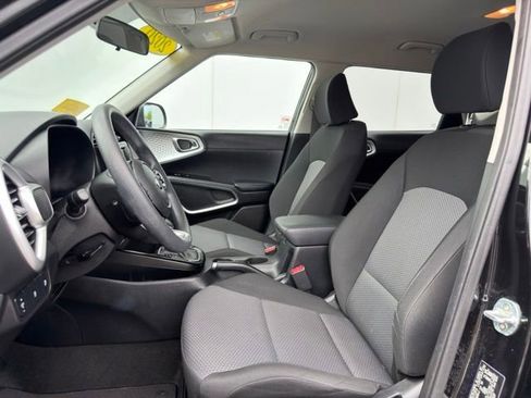 Used 2021 Kia Soul LX FWD image 18