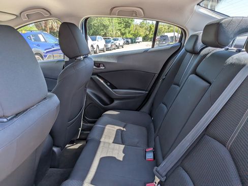 Used 2017 MAZDA MAZDA3 Sport w/ Preferred Equipment Package FWD image 13