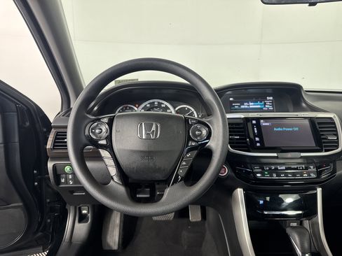 Used 2017 Honda Accord EX image 25