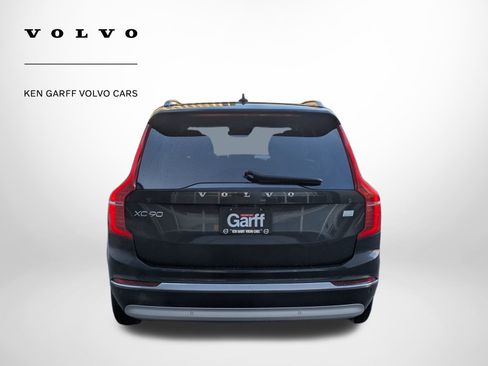 Certified 2022 Volvo XC90 T8 Inscription Expression image 4