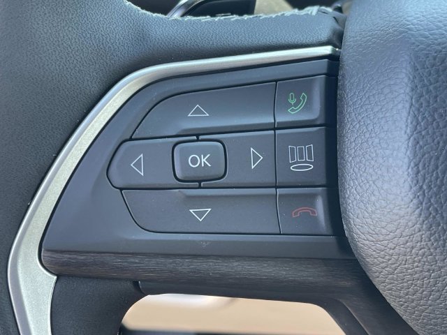 New 2026 Jeep Grand Cherokee Limited w/ Limited Altitude Package RWD image 34