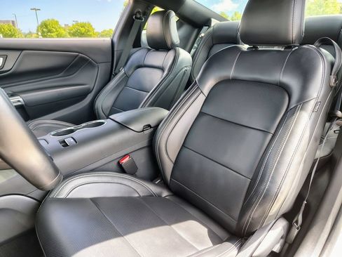 Used 2025 Ford Mustang Premium RWD image 19