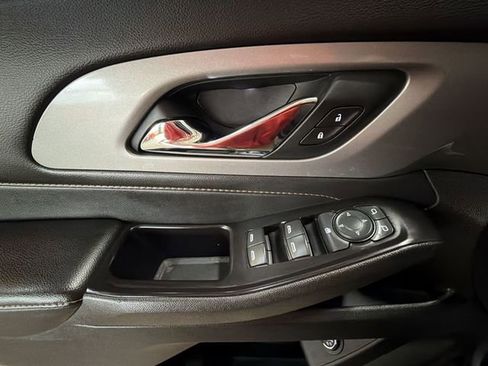 Certified 2020 Chevrolet Traverse LT image 13