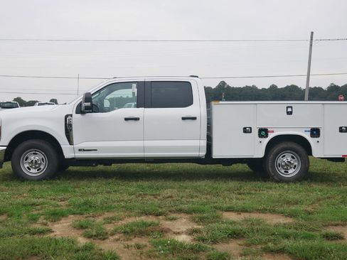 New 2025 Ford F250 XL w/ XL Chrome Package RWD image 12
