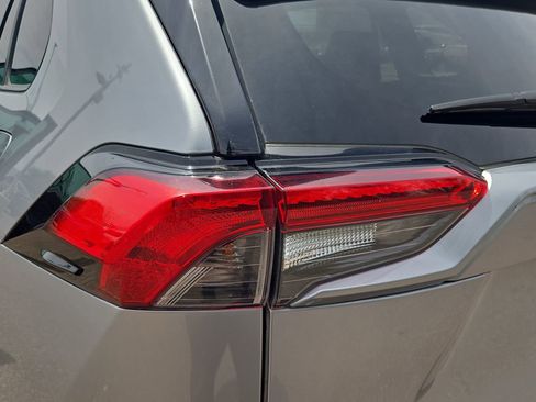 Used 2020 Toyota RAV4 XLE w/ Convenience Package image 20