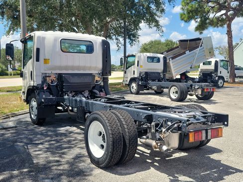 Used 2026 Isuzu NPR RWD image 3