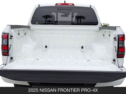 Certified 2025 Nissan Frontier PRO-4X AWD/4WD image 23