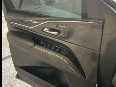 Used 2023 Cadillac Escalade V image 8