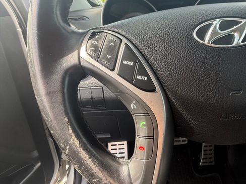 Used 2013 Hyundai Elantra GT w/ Touch & Go Pkg FWD image 14
