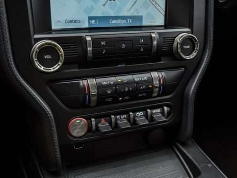 Used 2022 Ford Mustang Shelby GT500 w/ Carbon Fiber Track Pack RWD image 28