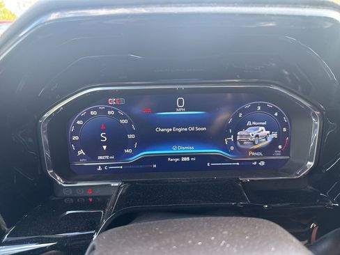 Used 2024 Chevrolet Silverado 2500 LT w/ Convenience Package image 7