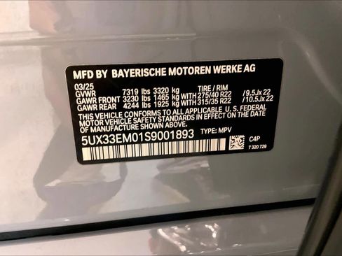 Used 2025 BMW X7 M60i image 37