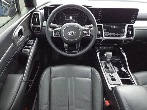 Used 2021 Kia Sorento SX image 31